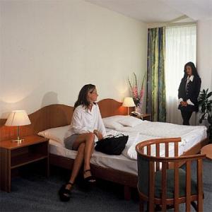 Hotel Nagyerdő szép és akciós szabad szobája Debrecenben - ✔️ Hotel Nagyerdő Debrecen - Termál és wellness hotel Debrecenben akciós áron