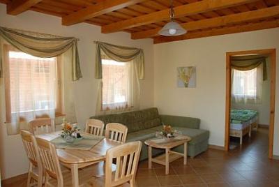 Bungaló nagy családosoknak Cserkeszőlőn wellness szolgáltatásokkal - ✔️ Bungaló Aqua SPA Cserkeszőlő - Akciós faházak Cserkeszőlőn