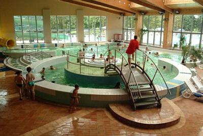 ✔️ Akciós wellness csomag gyopárosi élményfürdő belépővel - ✔️ Hotel Corvus Aqua Gyopárosfürdő 4* ✔️ Corvus Aqua wellness akció