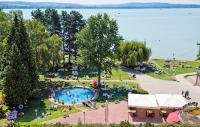 ✔️ Panorámás kilátás a Balatonra a tihanyi Club Tihanyból