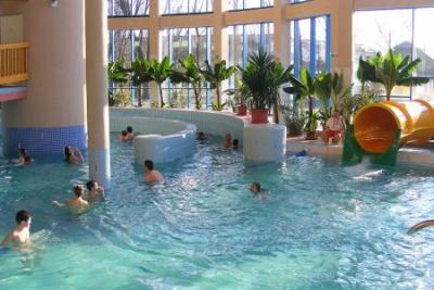 Solaris Apartman Resort Cserkeszőlő - Akciós Wellness csomagok Cserkeszőlőn félpanzióval és fürdőbelépővel - ✔️ Cserkeszőlő Solaris Apartman - Akció Solaris apartnam fürdőbelépővel.